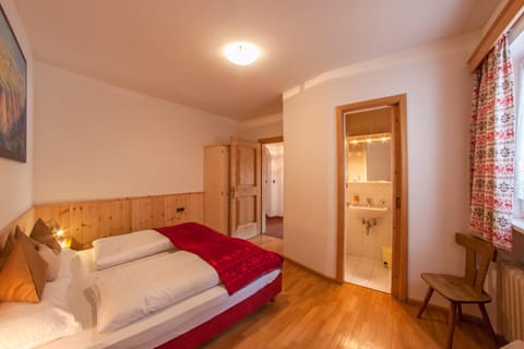 Bed, Bathroom, Bedroom