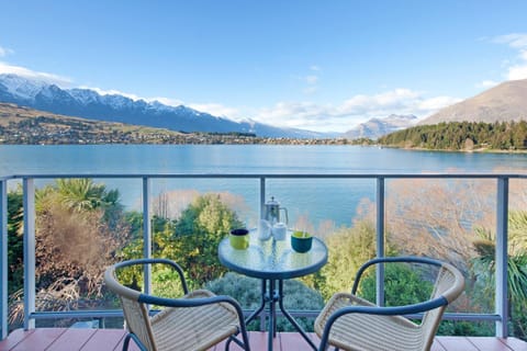 Apartments at Spinnaker Bay Aparthotel in Queenstown