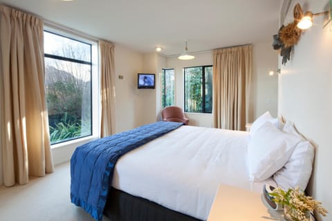 Apartments at Spinnaker Bay Aparthotel in Queenstown