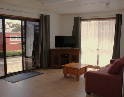 Warrnambool Motel and Holiday Park Chalet in Warrnambool