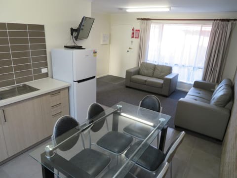 Warrnambool Motel and Holiday Park Chalet in Warrnambool