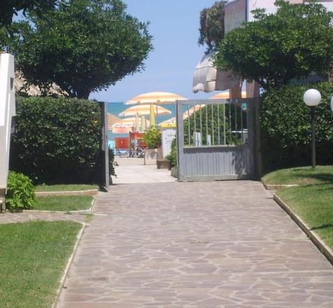 Garden, Beach