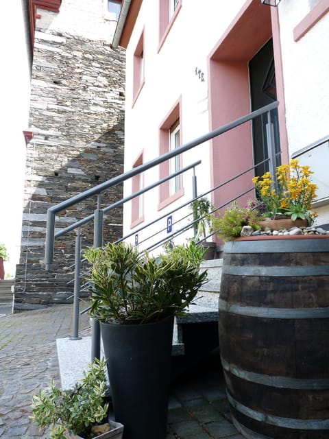 Facade/entrance, On site, Mountain view, River view, Street view