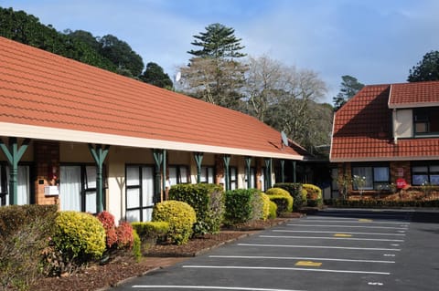 Tudor Court Motor Lodge Motel in Auckland