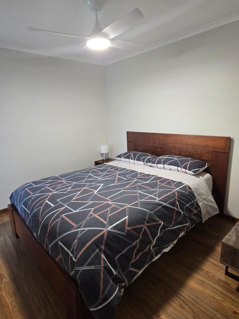 Bed, Photo of the whole room, fireplace, towels