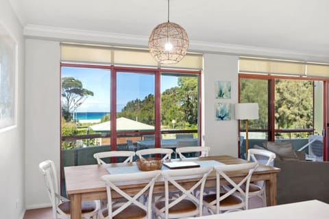 Fathoms 8 Condo in Mollymook