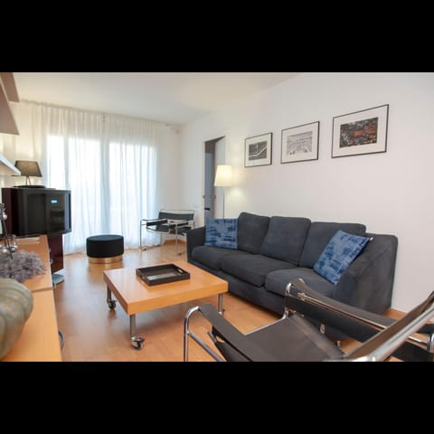 Pis del Mercat -aire acondicionado en todas las habitaciones y salón- Apartment in Montsià