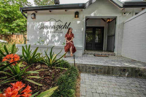 Simonzicht Guest House Bed and Breakfast in Cape Town