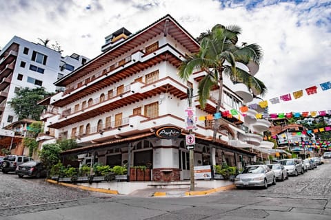 Olas Altas Suites Departamentos Hotel in Puerto Vallarta