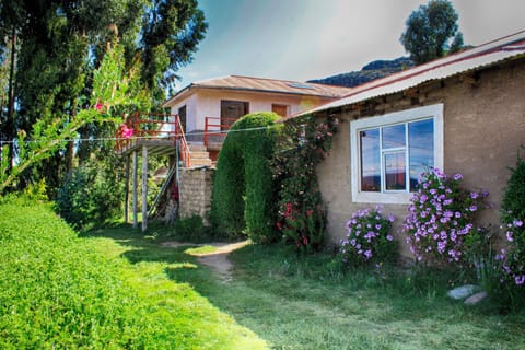 Property building, Facade/entrance, Garden