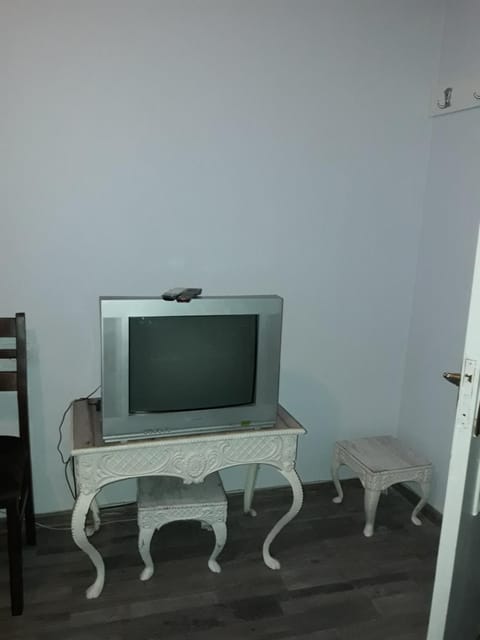 Communal lounge/ TV room, TV and multimedia, Evening entertainment