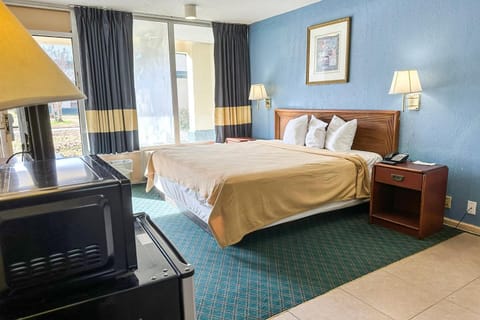 Super Inn & Suites by OYO Milledgeville Hotel in Milledgeville