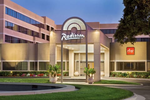 Radisson Hotel Sunnyvale - Silicon Valley Hotel in Santa Clara