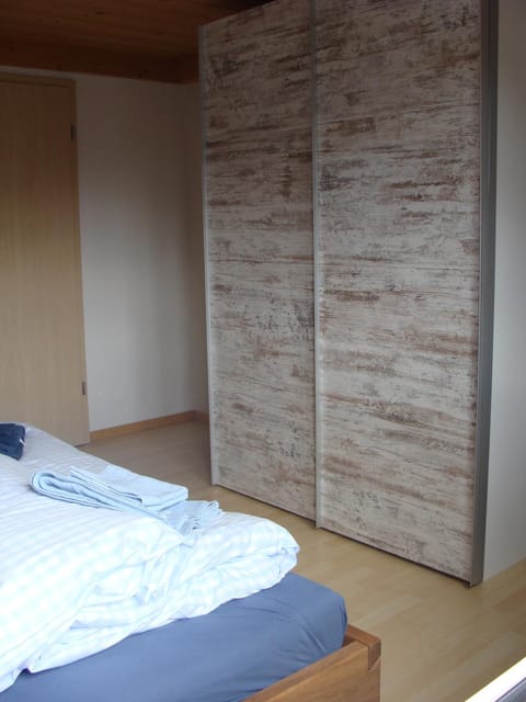 Bedroom, wardrobe