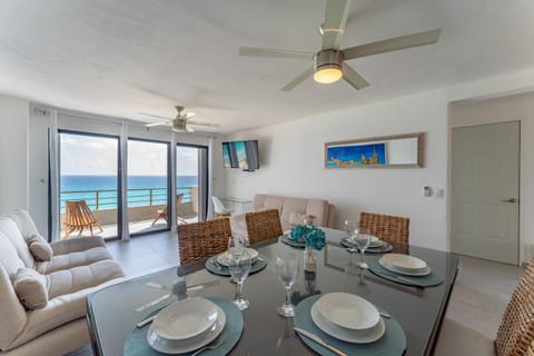 Living room, Seating area, Dining area, Sea view