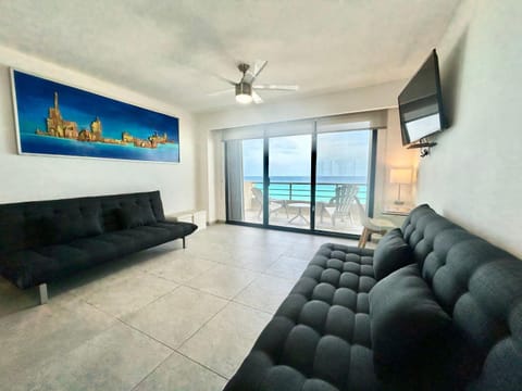 TV and multimedia, Living room, Sea view