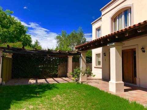 Facade/entrance, Garden