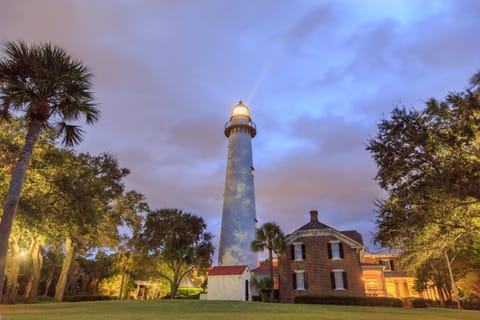 Bell Ringer Cottage Haus in Saint Simons Island