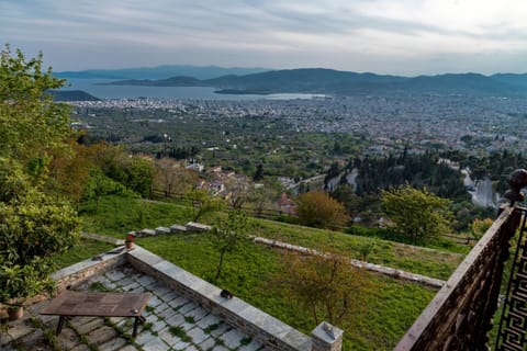 Paradosiako Saratsi - Traditional Guest House Bed and Breakfast in Magnesia Prefecture, Greece