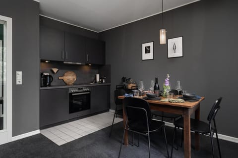 Dining area, kitchen