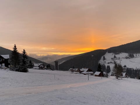 Natural landscape, Winter, City view, Mountain view, Sunrise