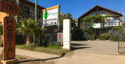 HOSTAL IPANEMA Bed and Breakfast in Pichilemu