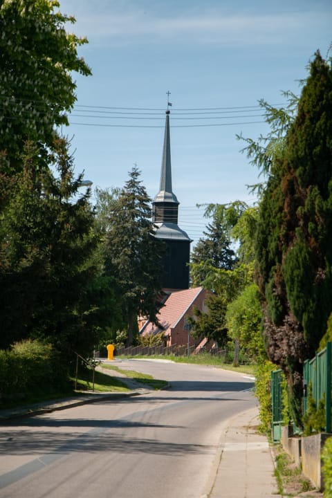 Nearby landmark, Neighbourhood, Street view