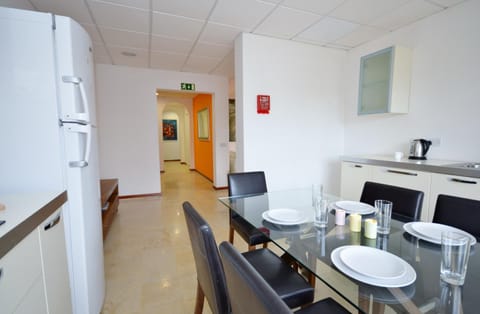 City Living Suite TK2 Rm 1 Bed and Breakfast in Saint Julians