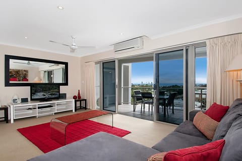 Living room, Seating area, Evening entertainment