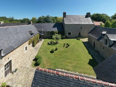 Manoir de l'Isle Übernachtung mit Frühstück in Lannion