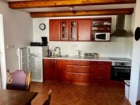 Kitchen or kitchenette, kitchen, kitchen