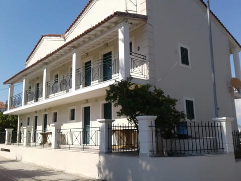 UMBRELLA BEACH APARTMENTs Apartment hotel in Corfu, Greece