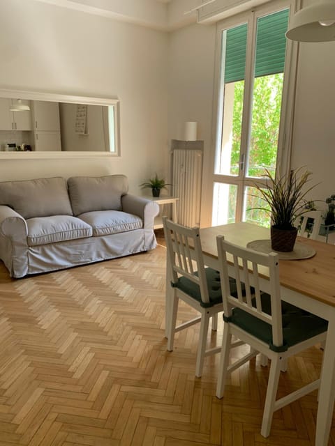 Verdi appartment Apartamento in Modena