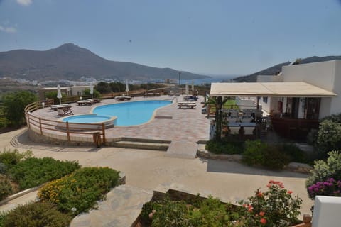 Pool view, Sea view