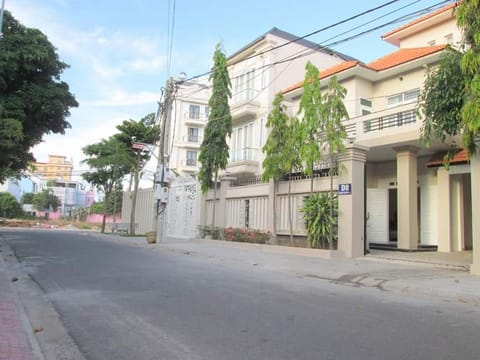 Villa D8 - Đi Bộ Ra Biển 200 Met - Free Bida - Karaoke Villa in Vung Tau