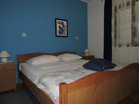 Apartments Ivanov Bed and Breakfast in Novalja