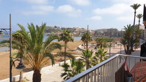 Balcony/Terrace, City view, Street view