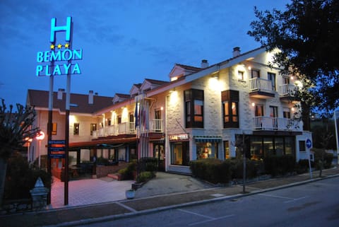 Hotel Bemon Playa Hôtel in Cantabria