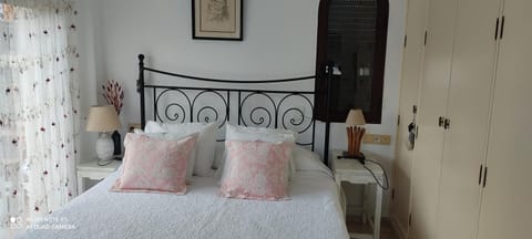 Apartamento Turístico FlorHouse Condo in San Luis de Sabinillas