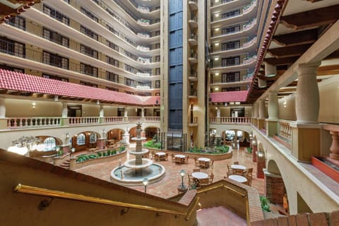 Embassy Suites by Hilton Kansas City Plaza Hotel in Kansas City