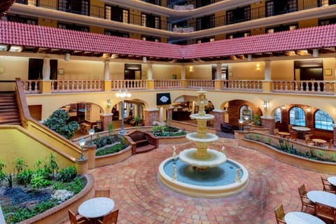 Embassy Suites by Hilton Kansas City Plaza Hôtel in Kansas City