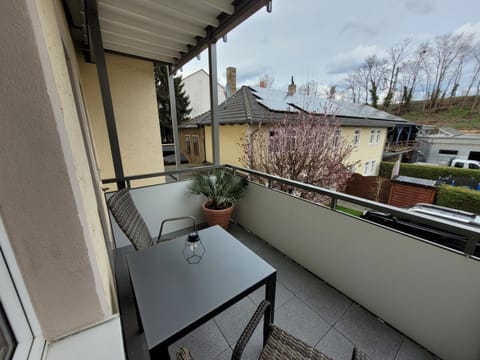 Ferienwohnung oder Studio Dresden-Neustadt inkl Parkplatz mit Balkon oder Terrasse Apartment in Dresden-Neustadt