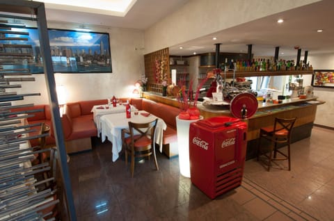 Hotel Bahnhof Haus Bed and Breakfast in Canton of Ticino