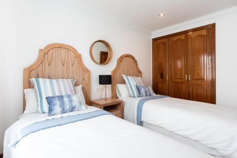Rooms & Suites Balcony 3C Condo in Arrecife