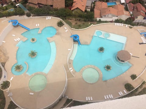 Bird's eye view, Pool view