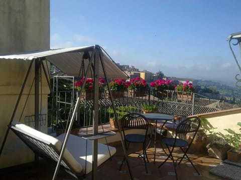 Balcony/Terrace, City view