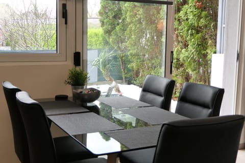 Dining area, Garden view