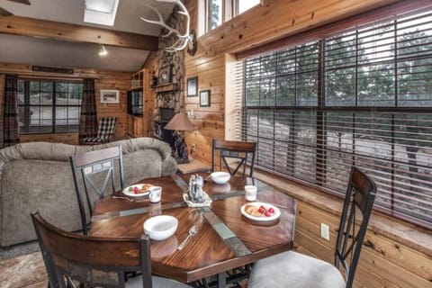 Hughes, Cabin at Ruidoso, with Forest View House in Ruidoso