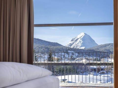 Winter, Balcony/Terrace, Mountain view