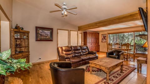 Tanglewood, Cabin at Ruidoso, with Forest View Maison in Ruidoso